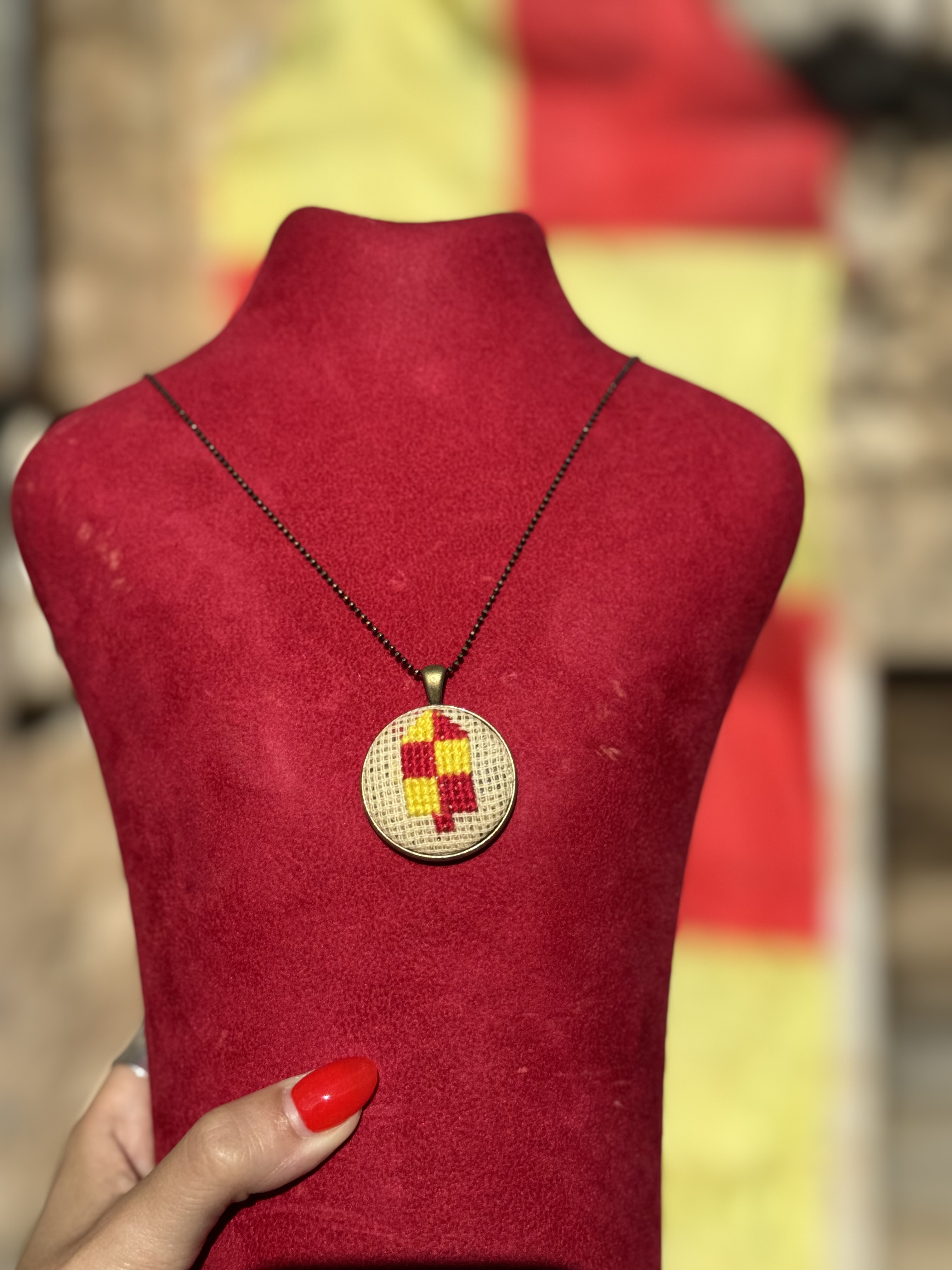 tsakoniko aerostato necklace